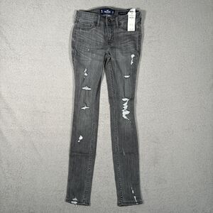 NWT Hollister Jeans Low Rise Super Skinny Women’s Size 24x30 0R‎ Grey Distressed